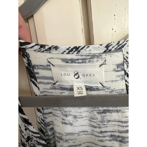 Lou & Grey size XS gray and white jumpsuit - Picture 3 of 4